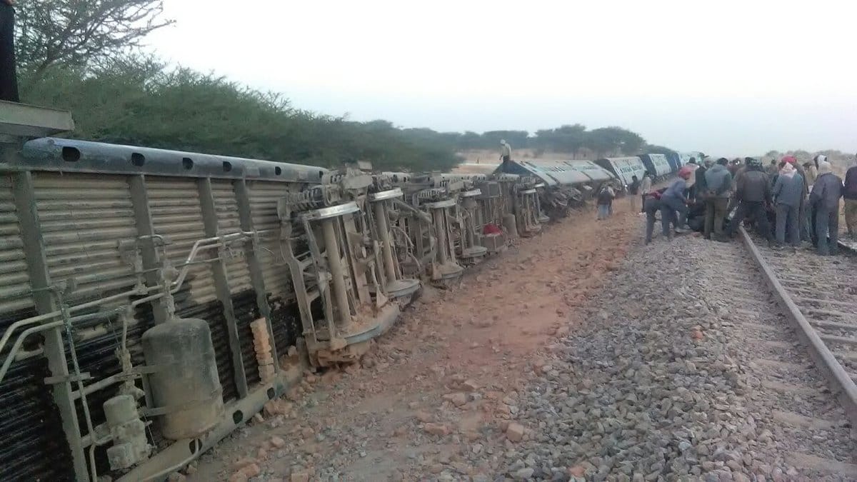 Il disastro ferroviario nell’Uttar Pradesh