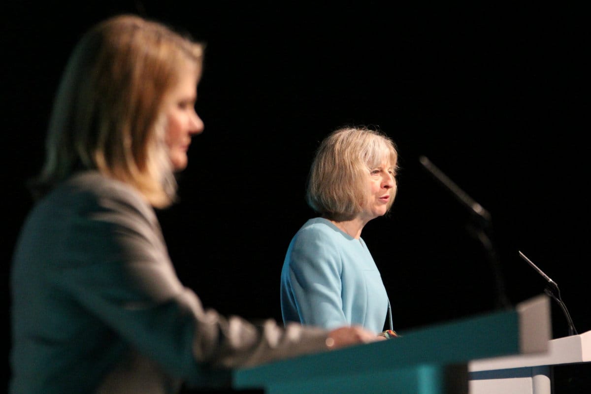 Theresa May annuncia elezioni nel Regno Unito per l’8 giugno