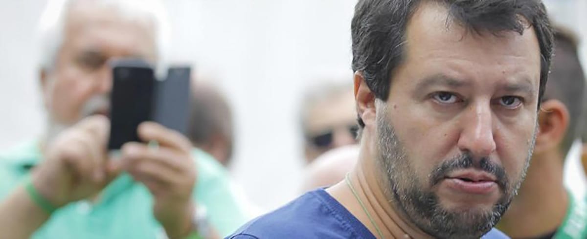 Vedi Napoli e poi molotov