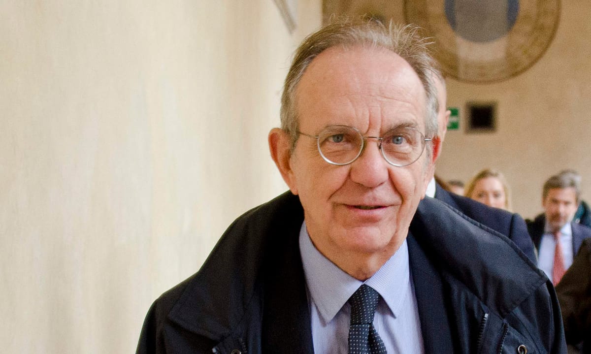 Hello, World!Ménage à Troika