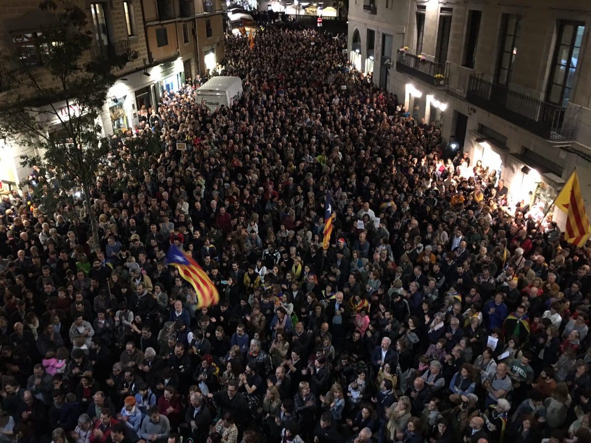 Hello, World! L’indipendenza in manette