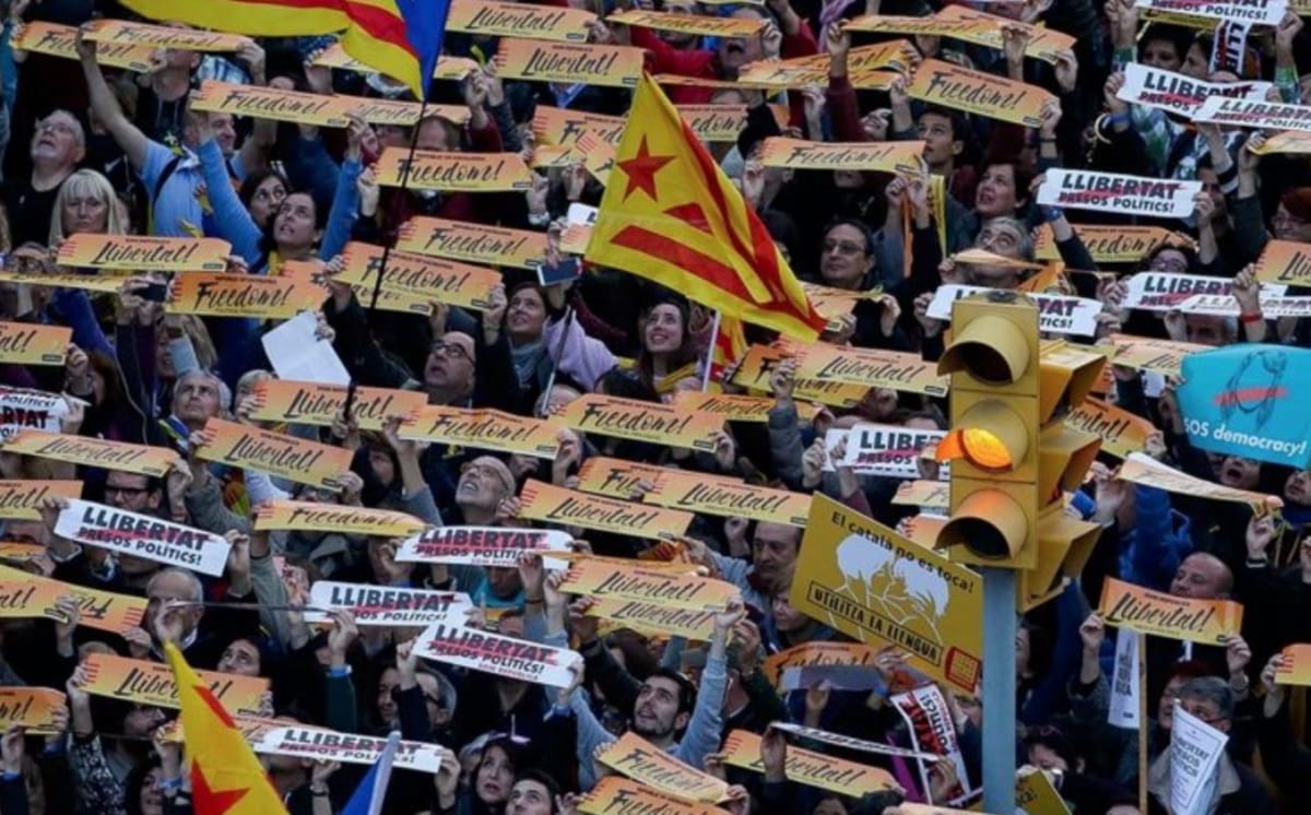 Hello, World! La Catalogna spaccata