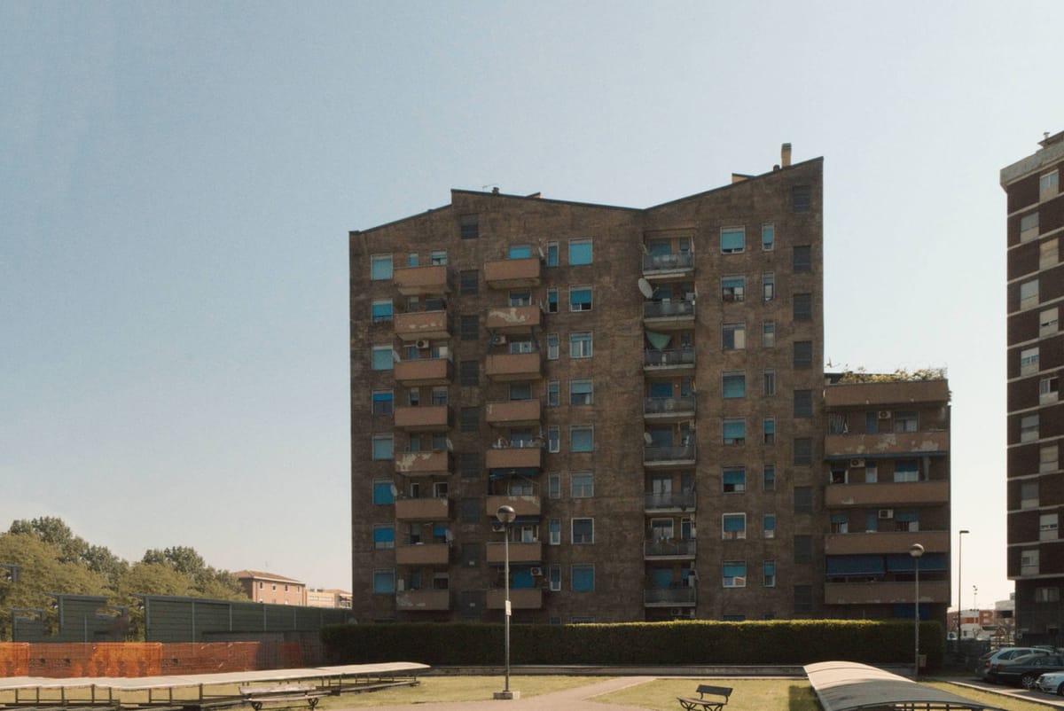 Cinisello oltre Sfera Ebbasta. Narrazioni suburbane alla vigilia delle elezioni