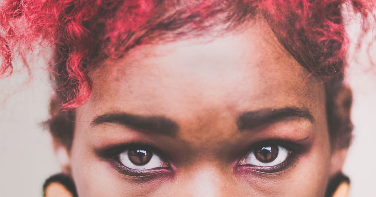 Il modello di bellezza occidentale pesa su tutte le donne del mondo, ma alle afroamericane chiede un sacrificio maggiore