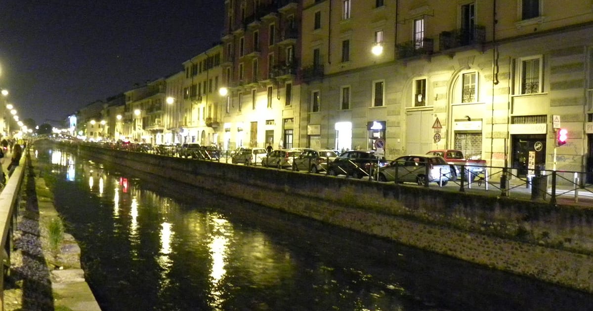 Precari e finte partite Iva sono i primi a pagare per la chiusura imposta ai locali in Lombardia