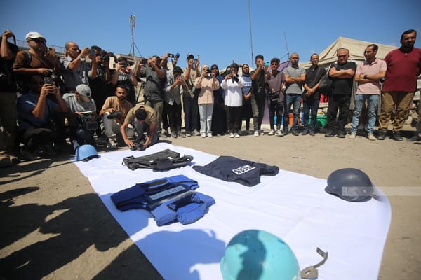 Uccidere 21 persone per distruggere una telecamera “di Hamas”