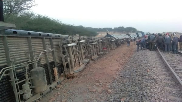 Il disastro ferroviario nell’Uttar Pradesh