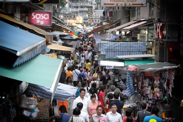 Al mercato nero delle app. Benvenuti nei bassifondi dell’internet di oggi