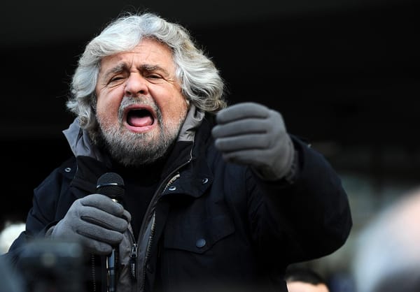 Beppe Grillo vuole abolire la mediazione sindacale. È un’idea fascistoide