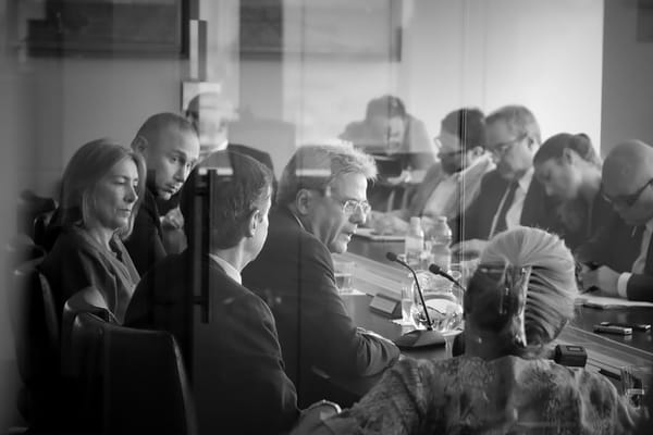 Hello, World! Un governo alla deriva