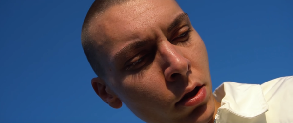 “Until We Fade” di Yakamoto Kotzuga è il video più elegante di oggi