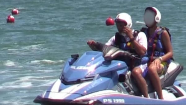 Moto d?acqua della polizia e altre idee per le vacanze