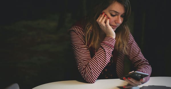 Instagram fa male alle ragazze giovani. Facebook lo sa, ma fa finta di niente